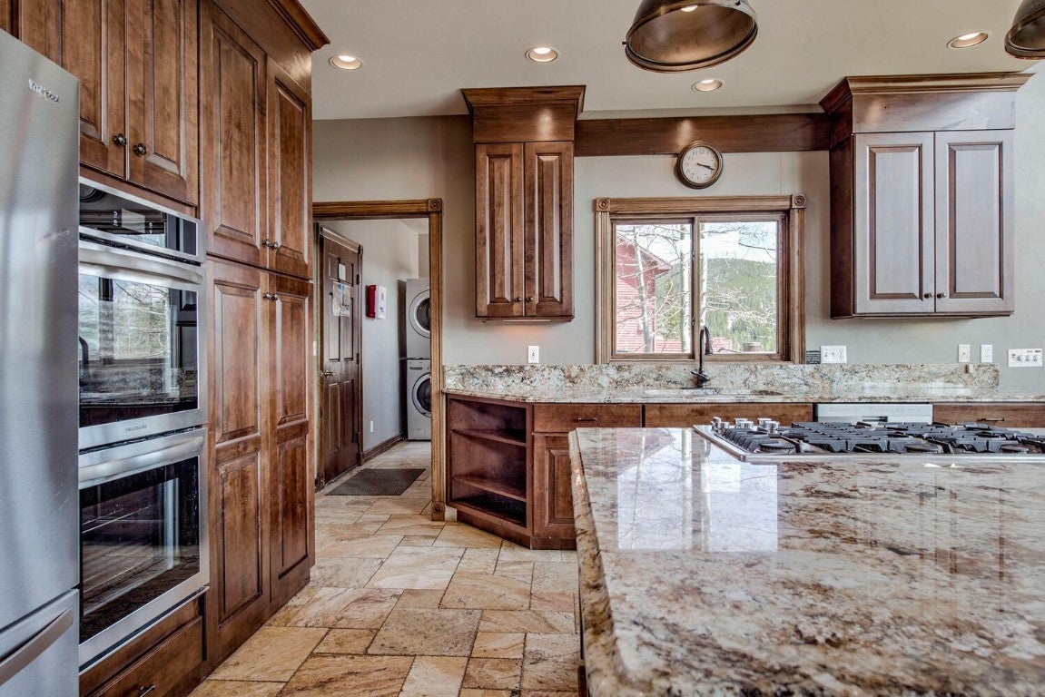 Breckenridge, Colorado, 80424, United States, 6 Bedrooms Bedrooms, ,6 BathroomsBathrooms,Residential,Active,1825078