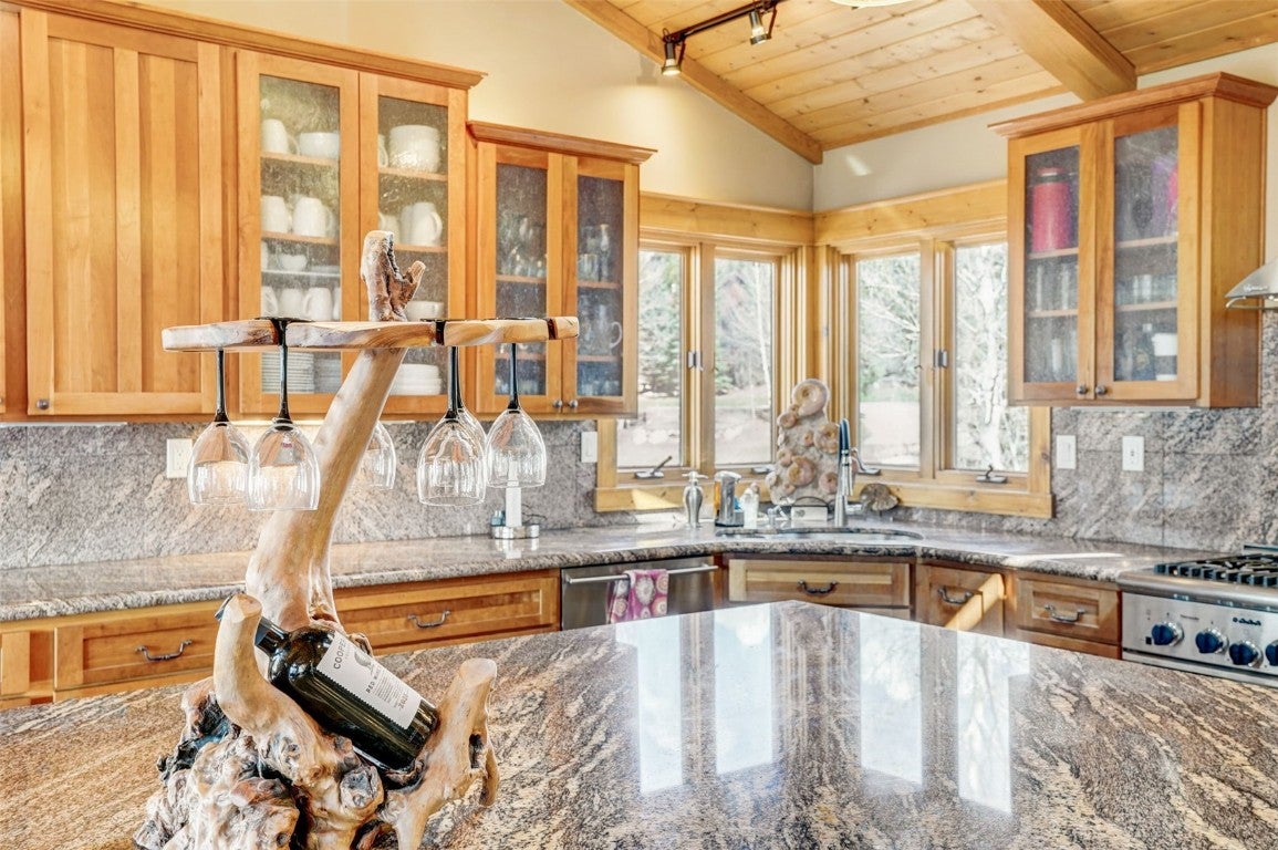 Dillon, Colorado, 80435, United States, 6 Bedrooms Bedrooms, ,6 BathroomsBathrooms,Residential,Active,2007105