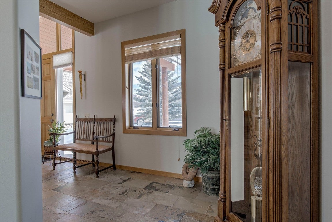Silverthorne, Colorado, 80498, United States, 4 Bedrooms Bedrooms, ,3 BathroomsBathrooms,Residential,Active,1734933
