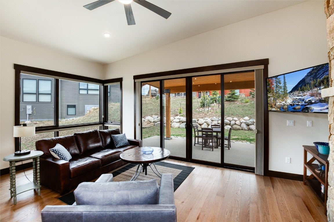 Silverthorne, Colorado, 80498, United States, 3 Bedrooms Bedrooms, ,3 BathroomsBathrooms,Residential,Active,1810374