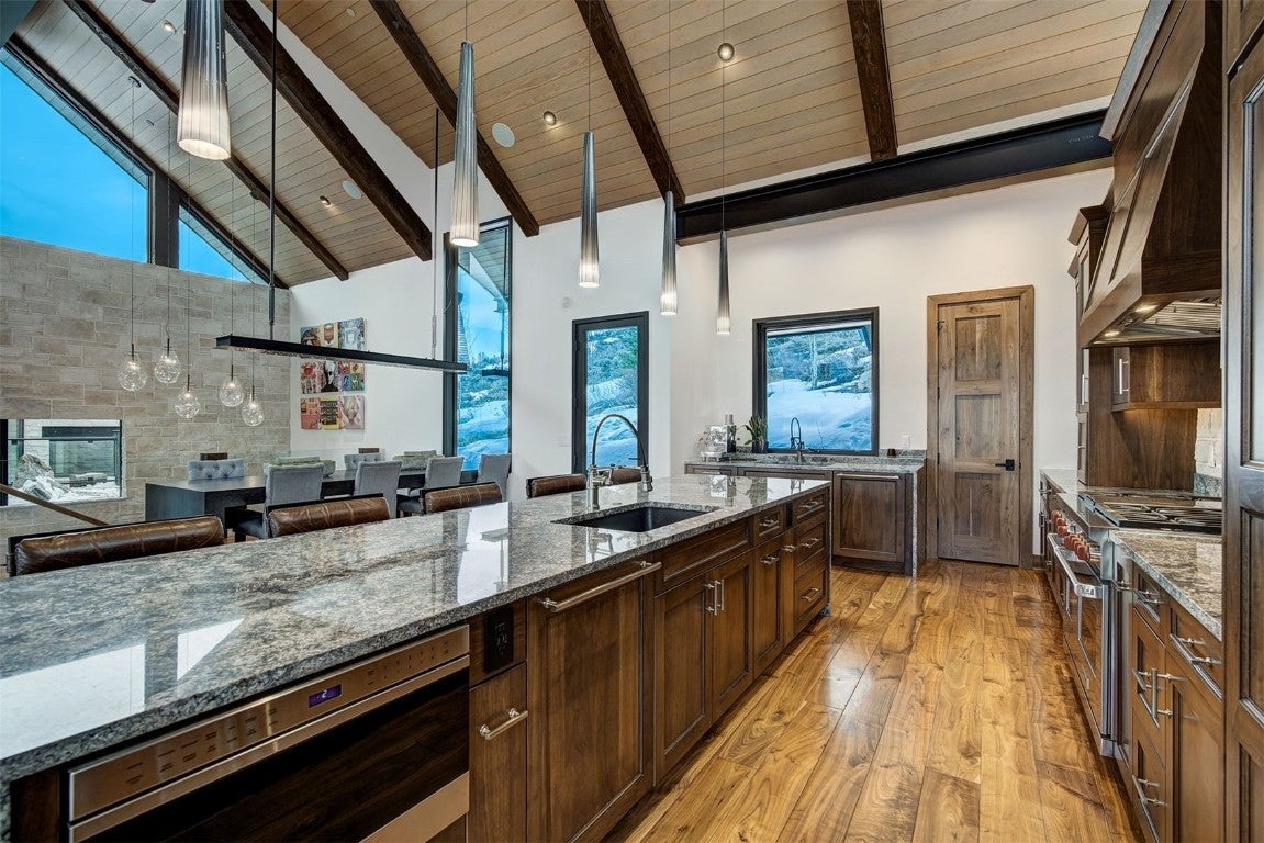 Silverthorne, Colorado, 80498, United States, ,7 BathroomsBathrooms,Residential,Active,1756445