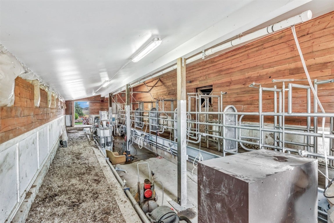 Steamboat Springs, Colorado, 80487, United States, 5 Bedrooms Bedrooms, ,4 BathroomsBathrooms,Residential,Active,1742286