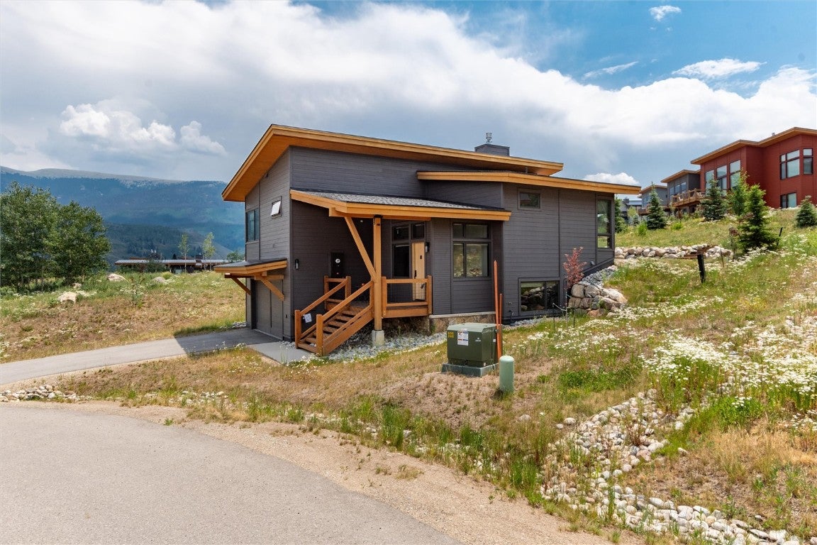 Silverthorne, Colorado, 80498, United States, 3 Bedrooms Bedrooms, ,3 BathroomsBathrooms,Residential,Active,1810374