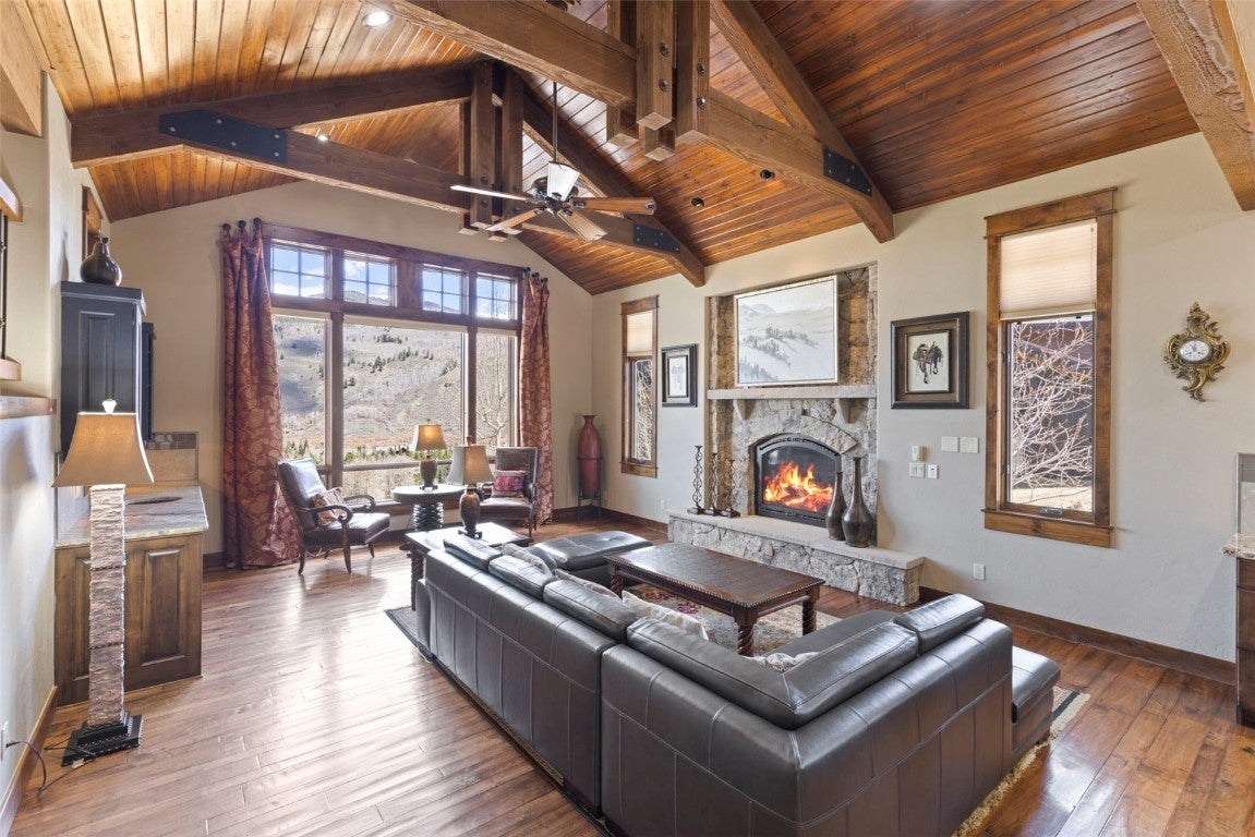 Silverthorne, Colorado, 80498, United States, 4 Bedrooms Bedrooms, ,4 BathroomsBathrooms,Residential,Active,1798243