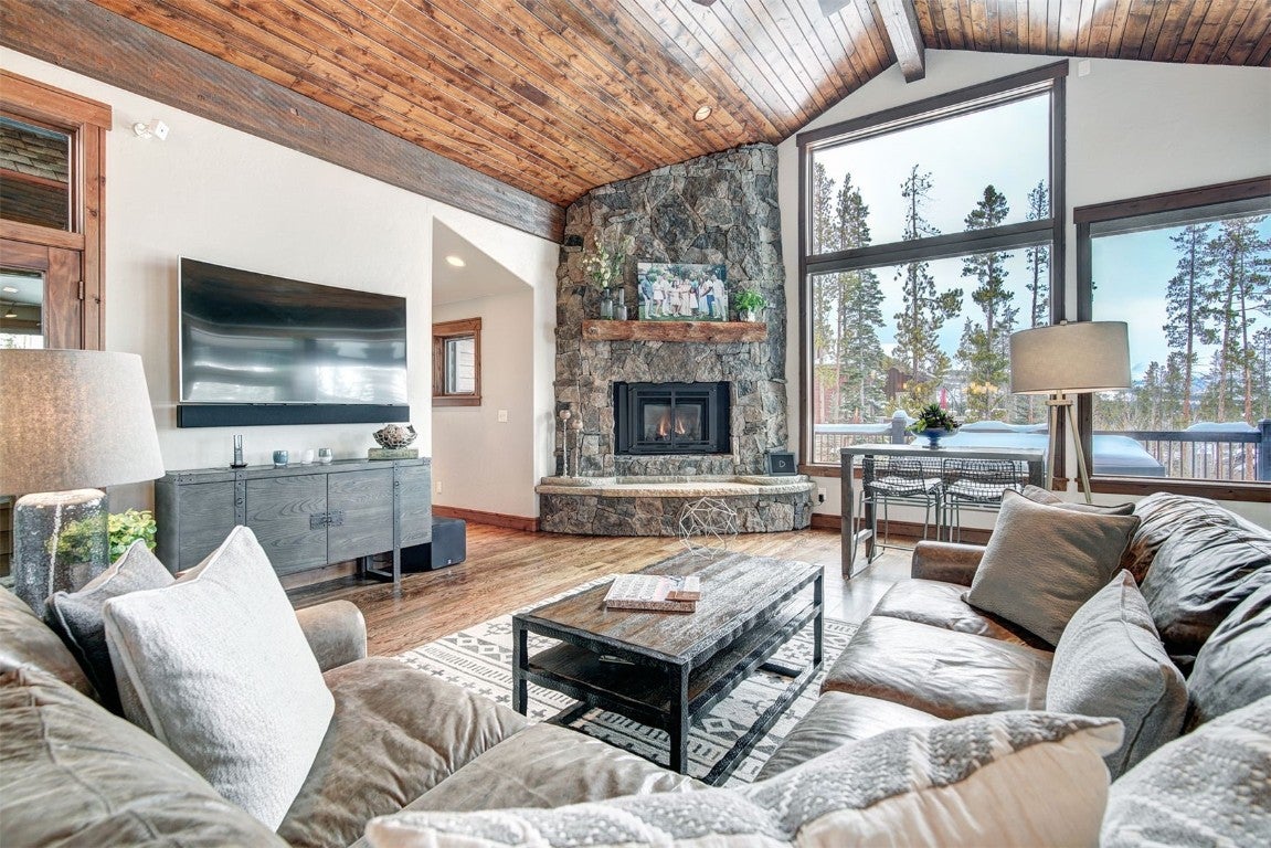 Breckenridge, Colorado, 80424, United States, 4 Bedrooms Bedrooms, ,5 BathroomsBathrooms,Residential,Active,2007239