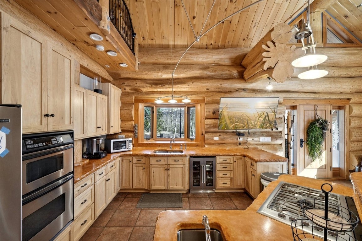 Alma, Colorado, 80420, United States, 3 Bedrooms Bedrooms, ,3 BathroomsBathrooms,Residential,Active,2012818