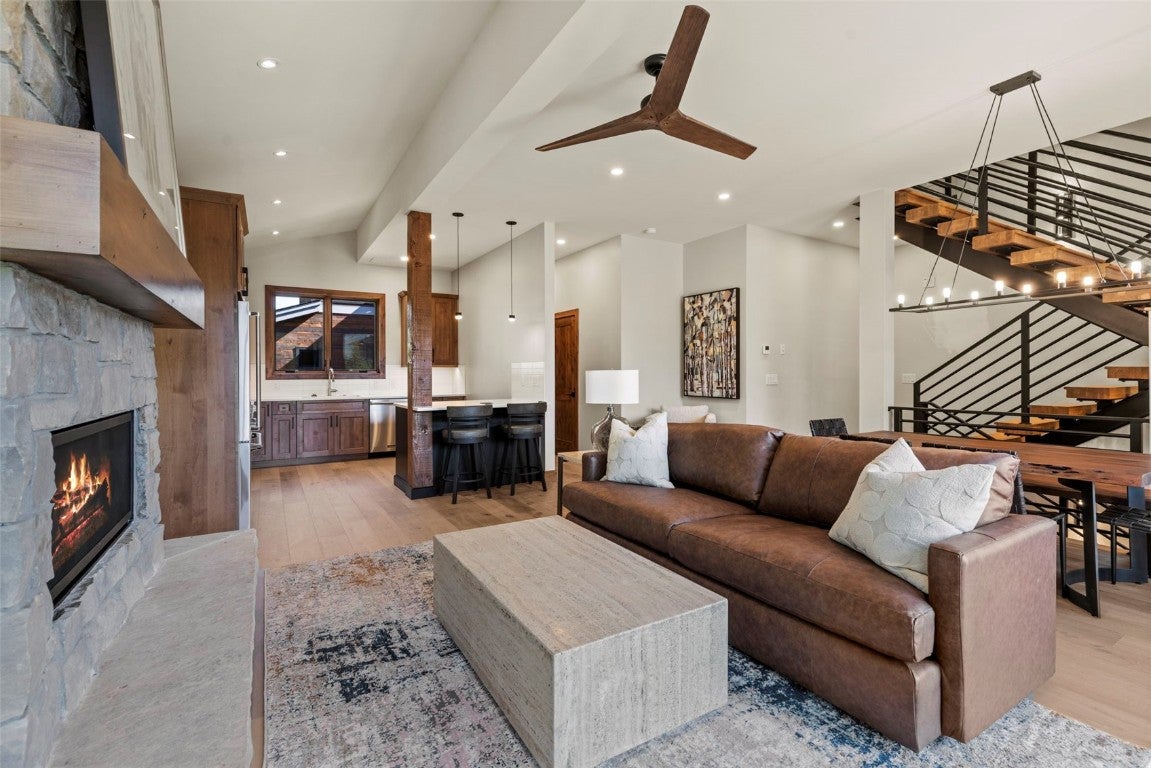 Frisco, Colorado, 80443, United States, 3 Bedrooms Bedrooms, ,4 BathroomsBathrooms,Residential,Active,2006911