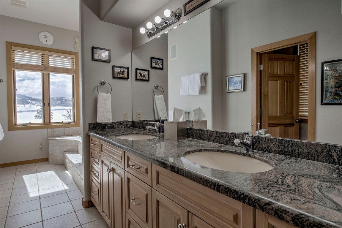 Silverthorne, Colorado, 80498, United States, 4 Bedrooms Bedrooms, ,3 BathroomsBathrooms,Residential,Active,1734933
