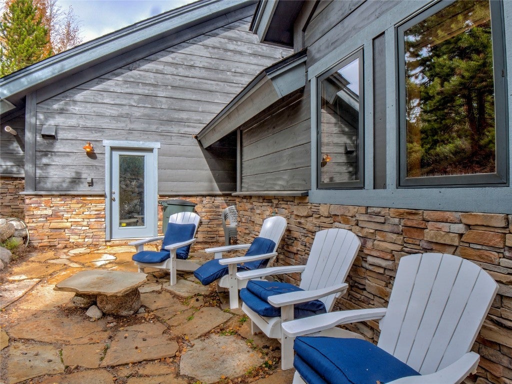 Silverthorne, Colorado, 80498, United States, 5 Bedrooms Bedrooms, ,4 BathroomsBathrooms,Residential,Active,1969634