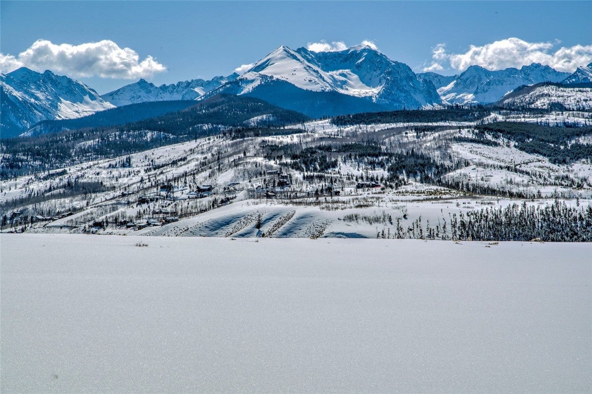 Silverthorne, Colorado, 80498, United States, 4 Bedrooms Bedrooms, ,4 BathroomsBathrooms,Residential,Active,1726921