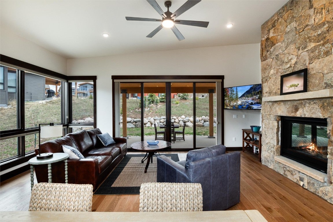 Silverthorne, Colorado, 80498, United States, 3 Bedrooms Bedrooms, ,3 BathroomsBathrooms,Residential,Active,1810374