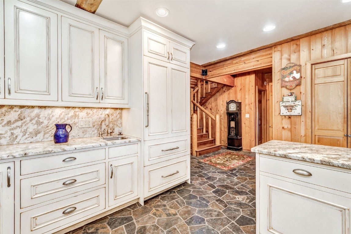 Steamboat Springs, Colorado, 80487, United States, 5 Bedrooms Bedrooms, ,4 BathroomsBathrooms,Residential,Active,1742286