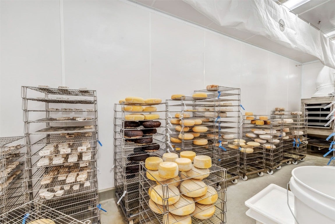 Steamboat Springs, Colorado, 80487, United States, 5 Bedrooms Bedrooms, ,4 BathroomsBathrooms,Residential,Active,1742286