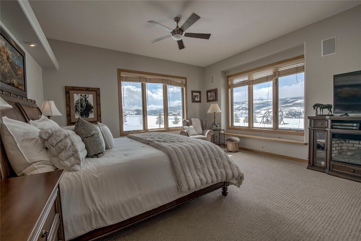 Silverthorne, Colorado, 80498, United States, 4 Bedrooms Bedrooms, ,3 BathroomsBathrooms,Residential,Active,1734933