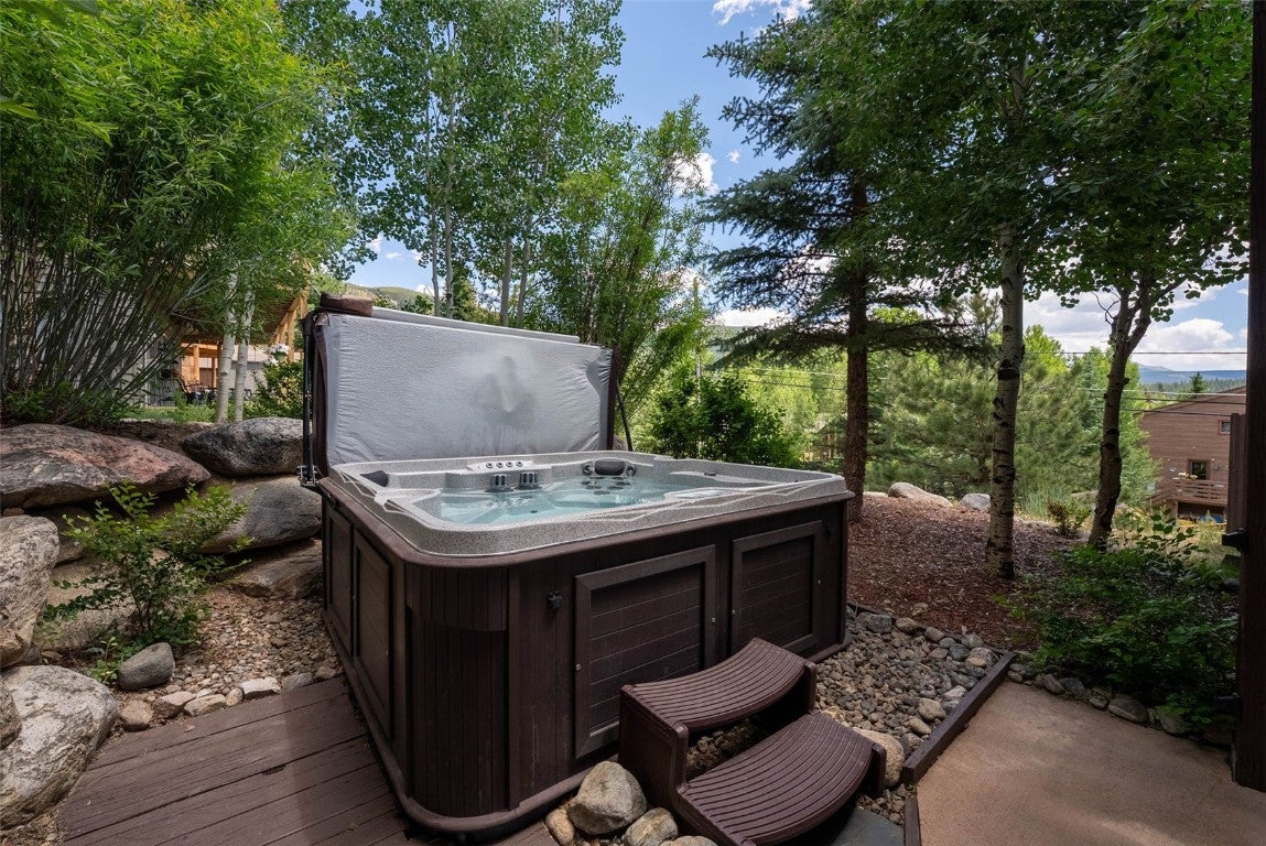 Dillon, Colorado, 80435, United States, 4 Bedrooms Bedrooms, ,3 BathroomsBathrooms,Residential,Active,1886797