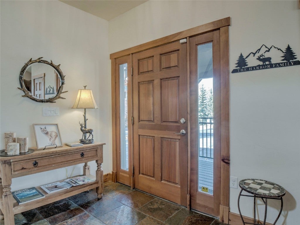 Silverthorne, Colorado, 80498, United States, 5 Bedrooms Bedrooms, ,4 BathroomsBathrooms,Residential,Active,1969634