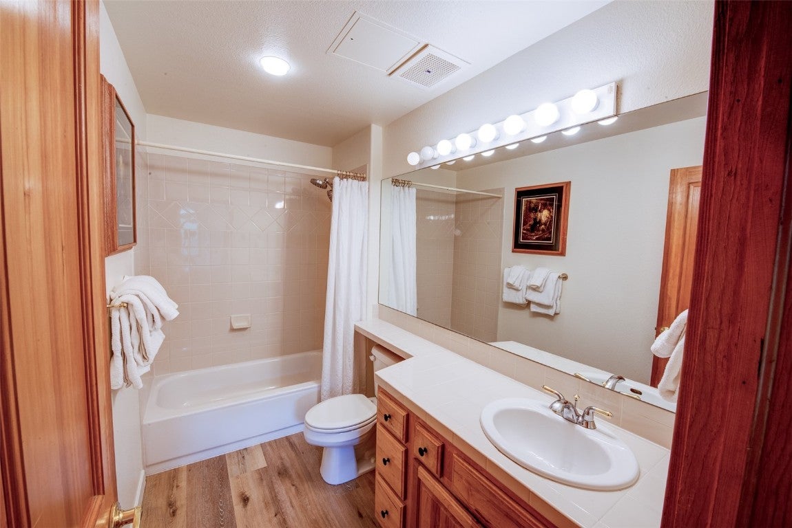 Keystone, Colorado, 80435, United States, 4 Bedrooms Bedrooms, ,4 BathroomsBathrooms,Residential,Active,1884906