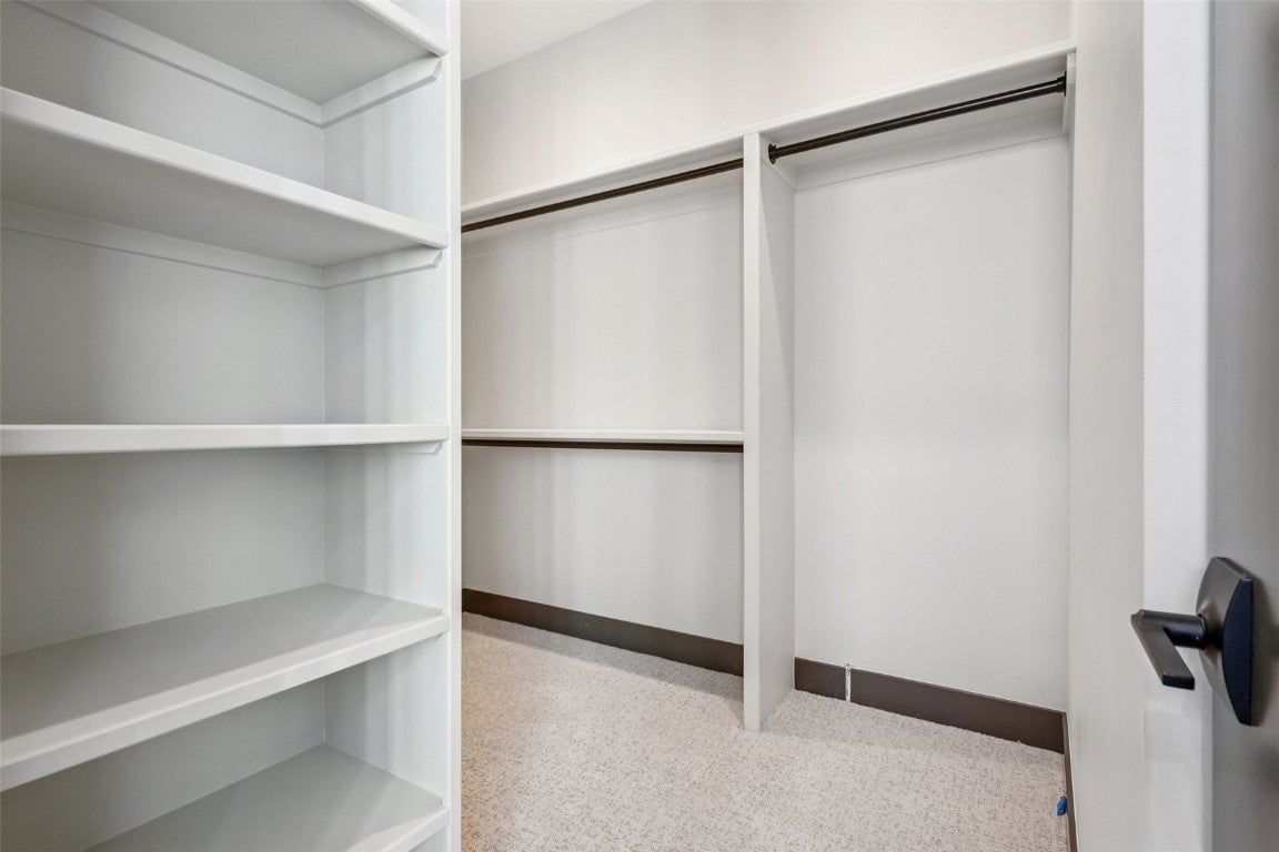 Silverthorne, Colorado, 80498, United States, 5 Bedrooms Bedrooms, ,6 BathroomsBathrooms,Residential,Active,2012660