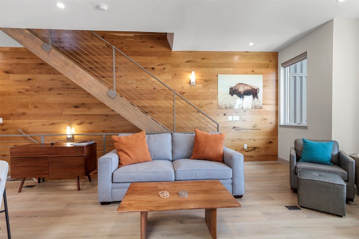 Silverthorne, Colorado, 80498, United States, 3 Bedrooms Bedrooms, ,4 BathroomsBathrooms,Residential,Active,1920266