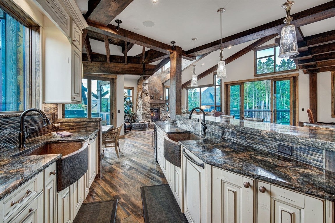 Breckenridge, Colorado, 80424, United States, 7 Bedrooms Bedrooms, ,8 BathroomsBathrooms,Residential,Active,1863268