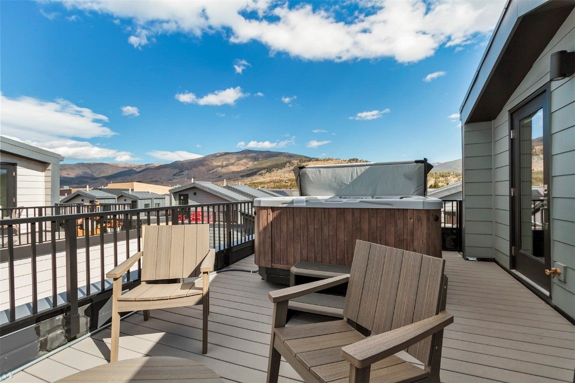 Silverthorne, Colorado, 80498, United States, 3 Bedrooms Bedrooms, ,4 BathroomsBathrooms,Residential,Active,1920266