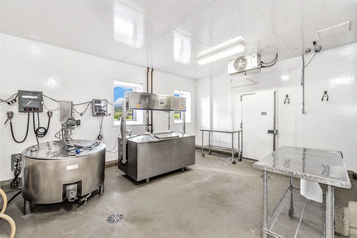 Steamboat Springs, Colorado, 80487, United States, 5 Bedrooms Bedrooms, ,4 BathroomsBathrooms,Residential,Active,1742286