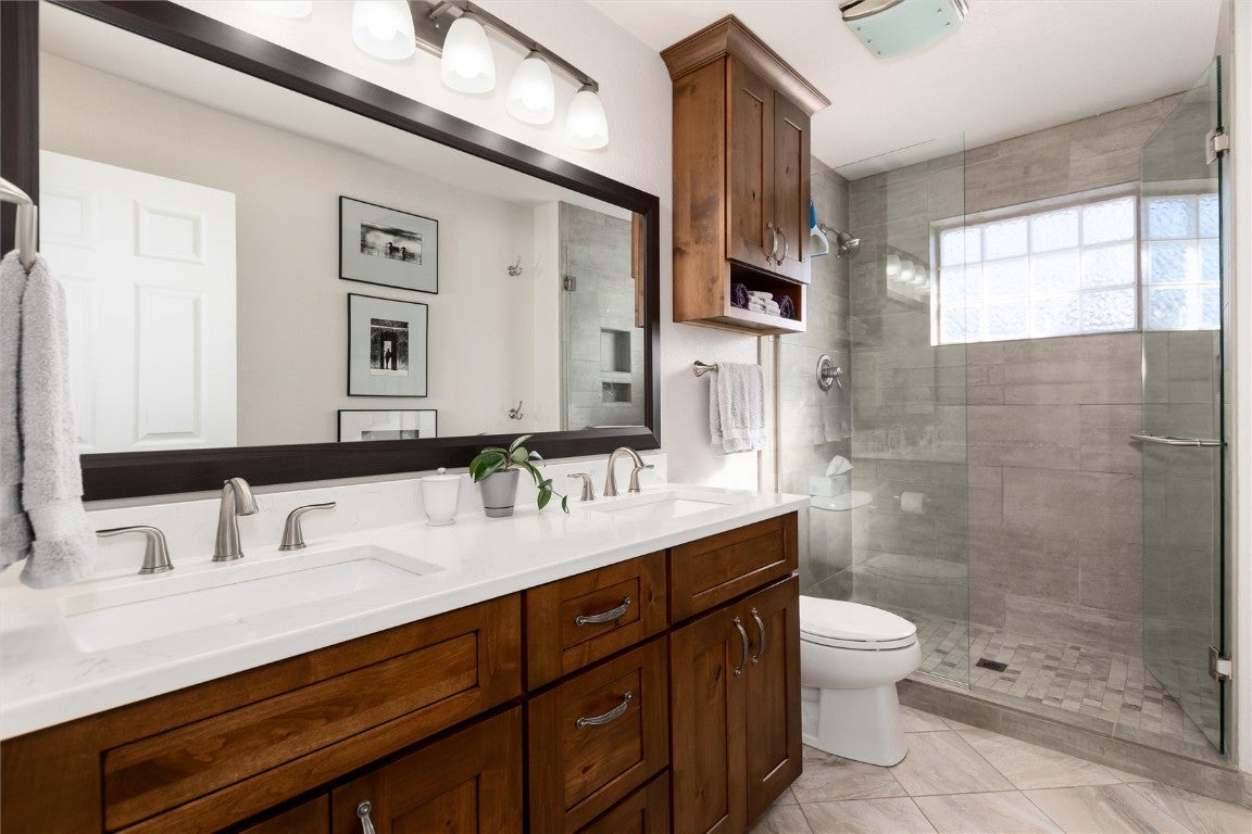 Dillon, Colorado, 80435, United States, 2 Bedrooms Bedrooms, ,3 BathroomsBathrooms,Residential,Active,1703841