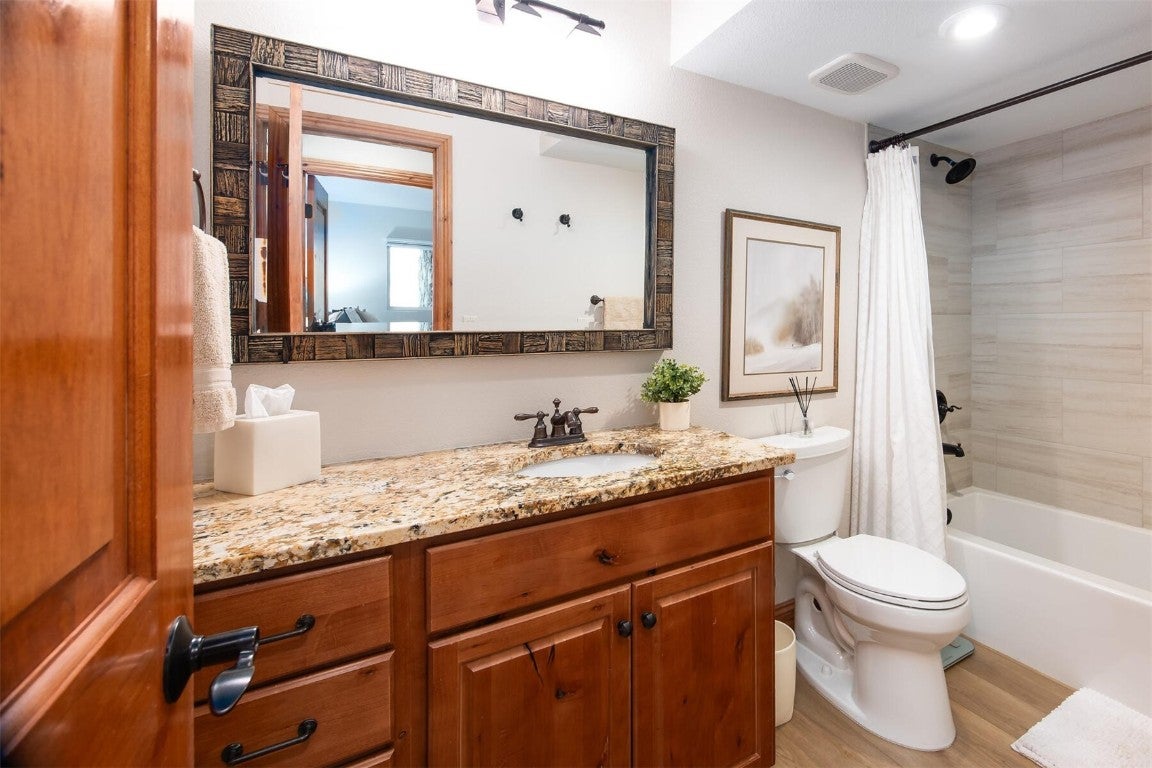 Dillon, Colorado, 80435, United States, 2 Bedrooms Bedrooms, ,2 BathroomsBathrooms,Residential,Active,1992223