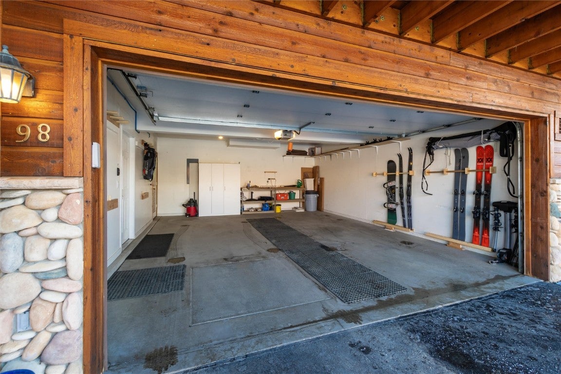 Dillon, Colorado, 80435, United States, 2 Bedrooms Bedrooms, ,3 BathroomsBathrooms,Residential,Active,1703841