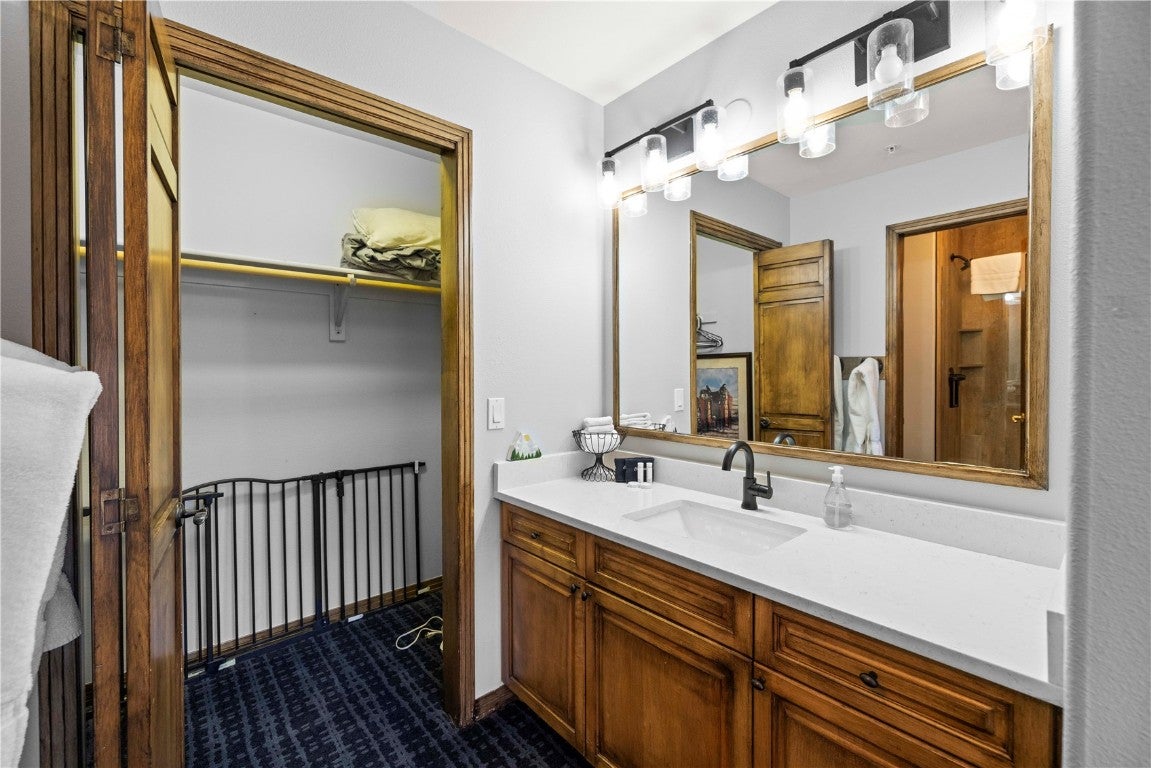 Breckenridge, Colorado, 80424, United States, 3 Bedrooms Bedrooms, ,3 BathroomsBathrooms,Residential,Active,1946314