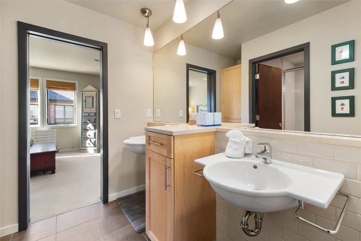 Steamboat Springs, Colorado, 80487, United States, 4 Bedrooms Bedrooms, ,4 BathroomsBathrooms,Residential,Active,1986903