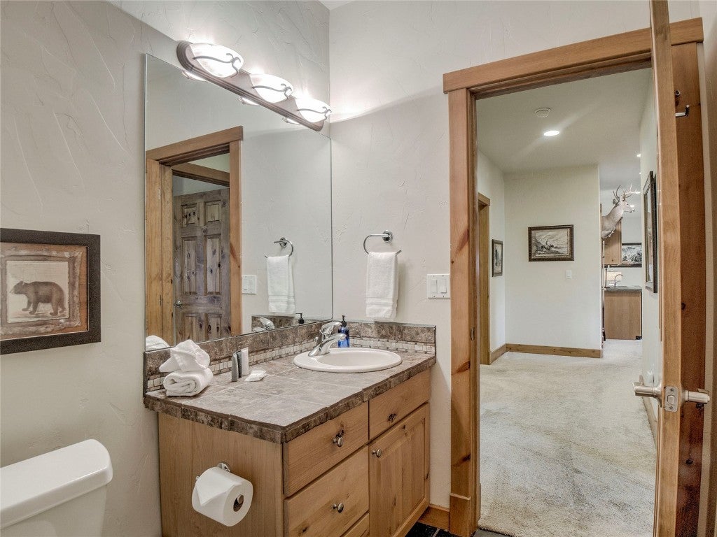 Silverthorne, Colorado, 80498, United States, 5 Bedrooms Bedrooms, ,4 BathroomsBathrooms,Residential,Active,1969634