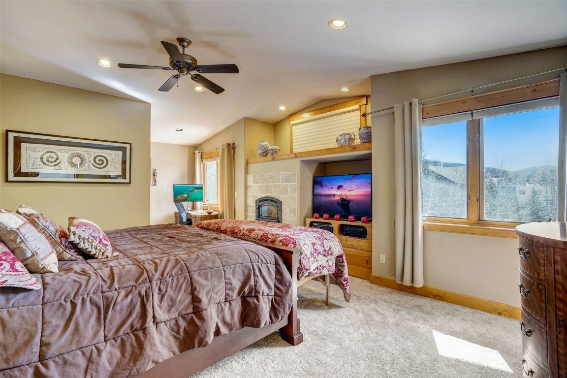 Dillon, Colorado, 80435, United States, 6 Bedrooms Bedrooms, ,6 BathroomsBathrooms,Residential,Active,2007105