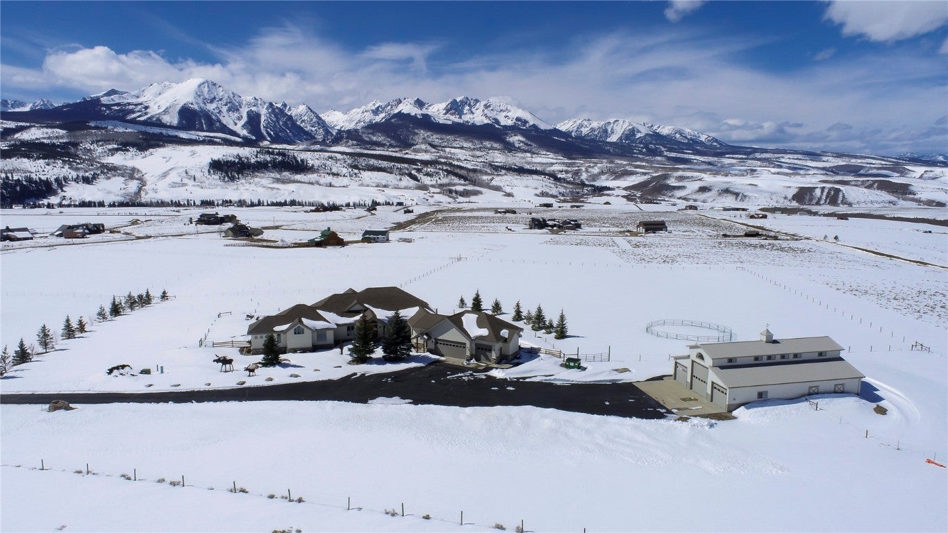 Silverthorne, Colorado, 80498, United States, 4 Bedrooms Bedrooms, ,3 BathroomsBathrooms,Residential,Active,1734933
