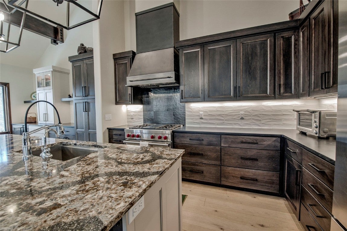 Silverthorne, Colorado, 80498, United States, 3 Bedrooms Bedrooms, ,4 BathroomsBathrooms,Residential,Active,2012473