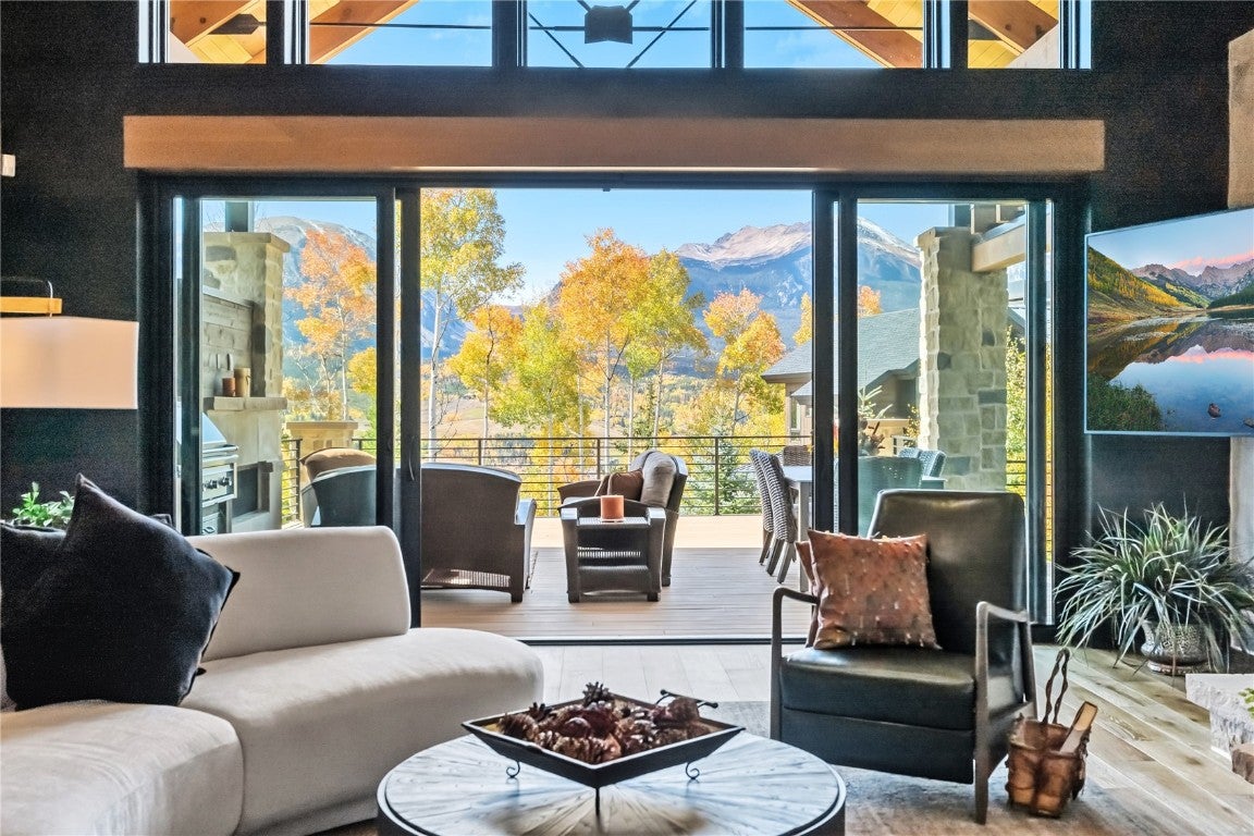 Silverthorne, Colorado, 80498, United States, 5 Bedrooms Bedrooms, ,7 BathroomsBathrooms,Residential,Active,1965822