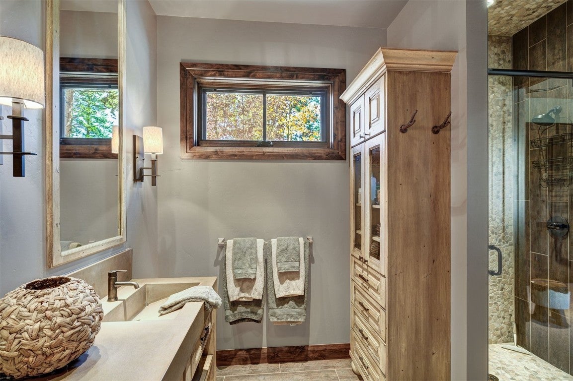 Breckenridge, Colorado, 80424, United States, 5 Bedrooms Bedrooms, ,7 BathroomsBathrooms,Residential,Active,1954012