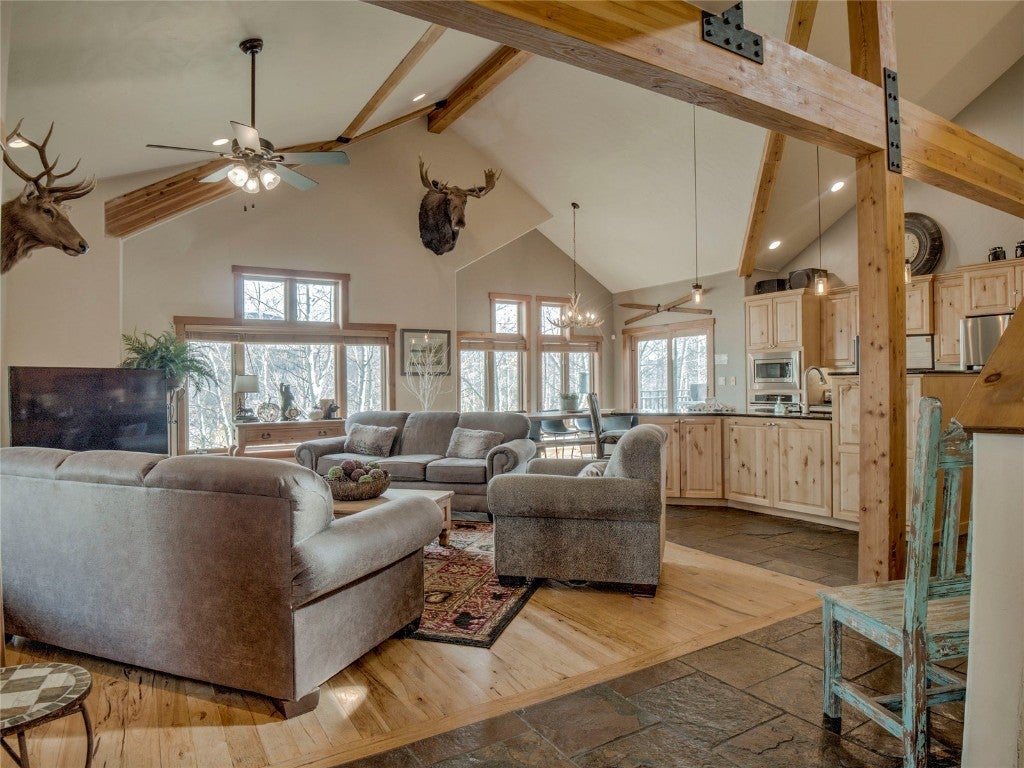 Silverthorne, Colorado, 80498, United States, 5 Bedrooms Bedrooms, ,4 BathroomsBathrooms,Residential,Active,1969634