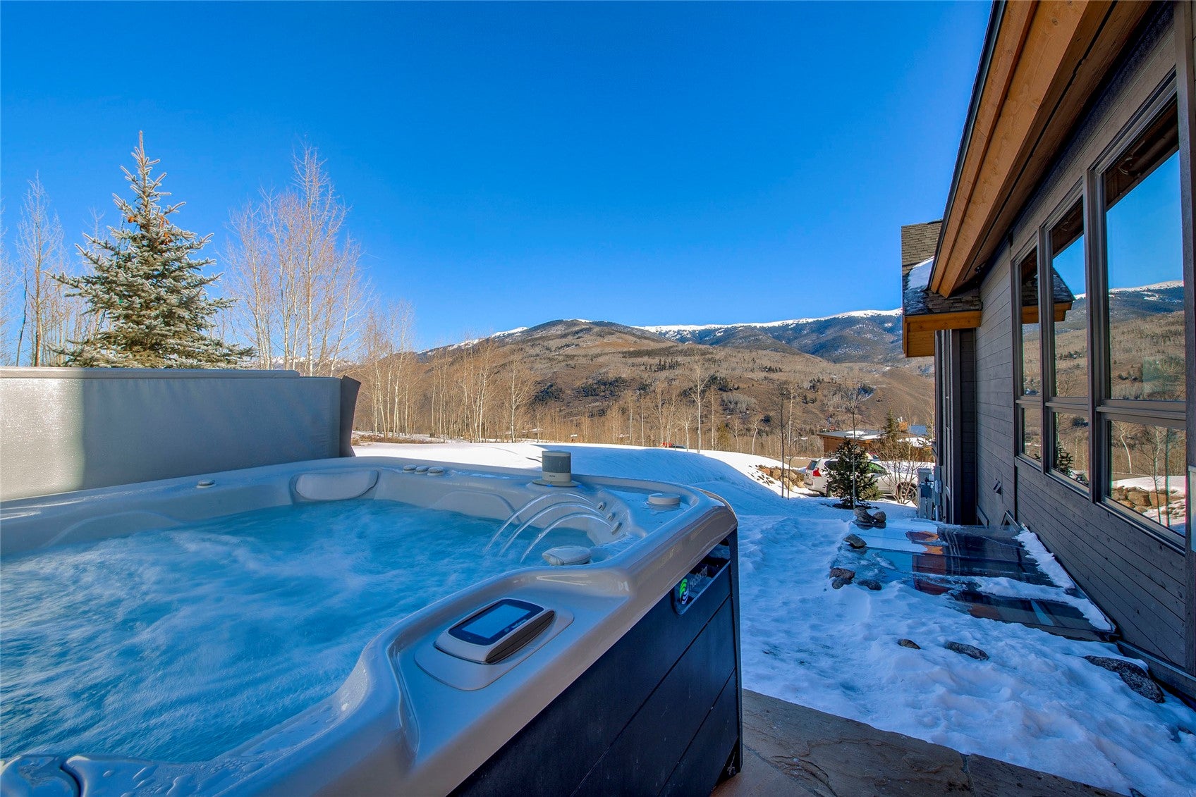 Silverthorne, Colorado, 80498, United States, 4 Bedrooms Bedrooms, ,3 BathroomsBathrooms,Residential,Active,2013164