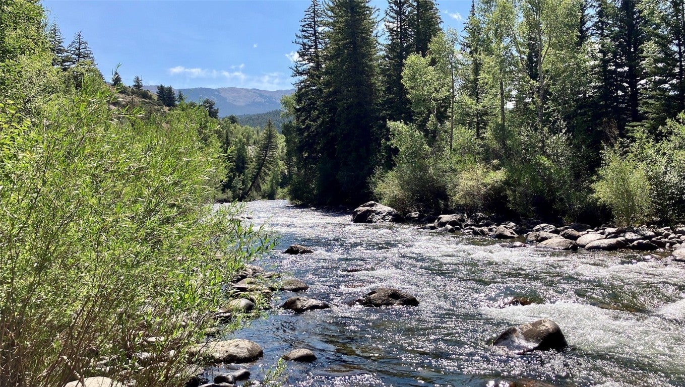 Silverthorne, Colorado, 80498, United States, ,3 BathroomsBathrooms,Residential,Active,1704856