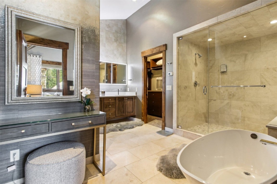 Breckenridge, Colorado, 80424, United States, ,5 BathroomsBathrooms,Residential,Active,1738241