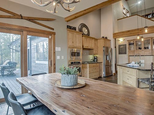 Silverthorne, Colorado, 80498, United States, 5 Bedrooms Bedrooms, ,4 BathroomsBathrooms,Residential,Active,1969634