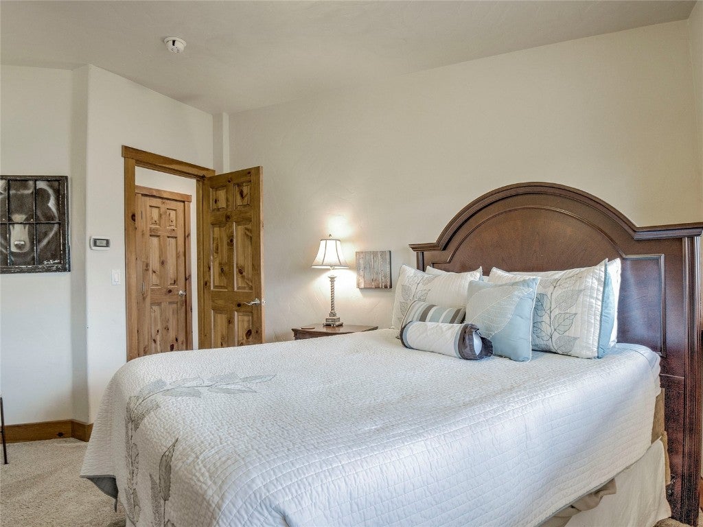 Silverthorne, Colorado, 80498, United States, 5 Bedrooms Bedrooms, ,4 BathroomsBathrooms,Residential,Active,1969634