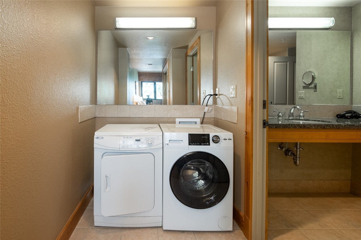 Steamboat Springs, Colorado, 80487, United States, 4 Bedrooms Bedrooms, ,4 BathroomsBathrooms,Residential,Active,2011428