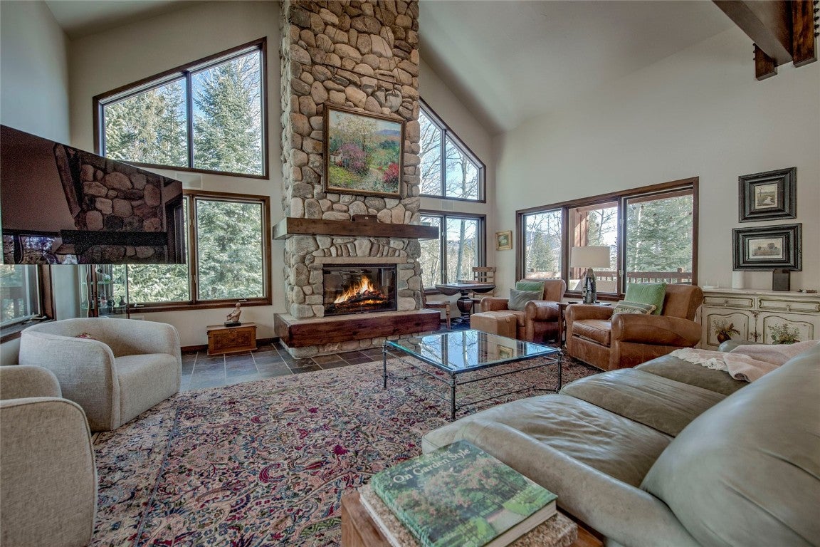 Silverthorne, Colorado, 80498, United States, 3 Bedrooms Bedrooms, ,4 BathroomsBathrooms,Residential,Active,2012473