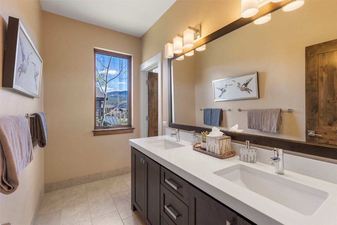 Breckenridge, Colorado, 80424, United States, 3 Bedrooms Bedrooms, ,4 BathroomsBathrooms,Residential,Active,1824916