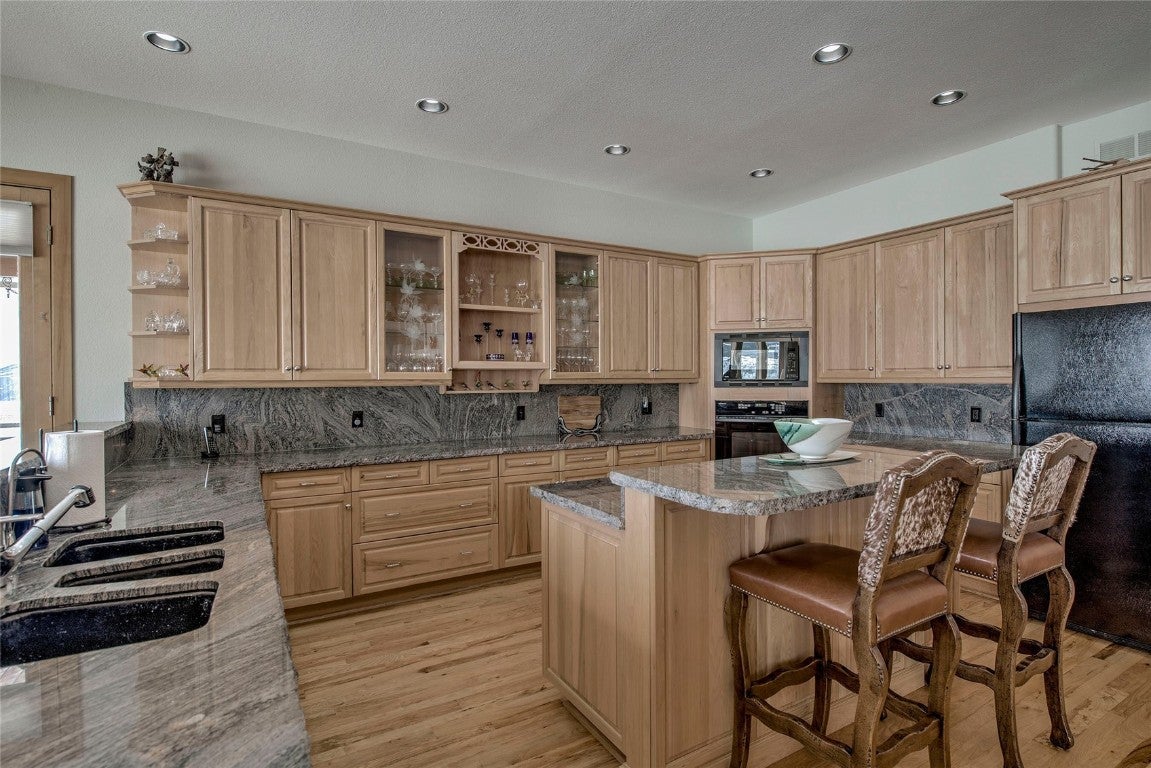 Silverthorne, Colorado, 80498, United States, 4 Bedrooms Bedrooms, ,3 BathroomsBathrooms,Residential,Active,1734933