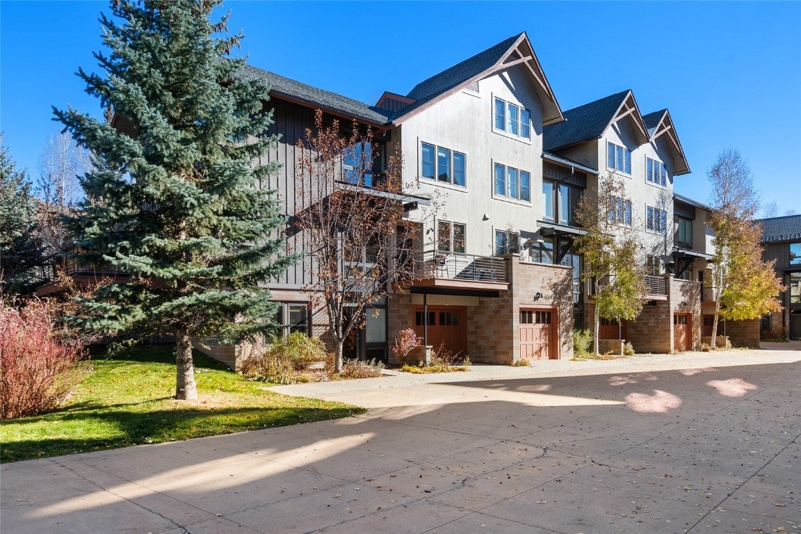 Steamboat Springs, Colorado, 80487, United States, 4 Bedrooms Bedrooms, ,4 BathroomsBathrooms,Residential,Active,1986903