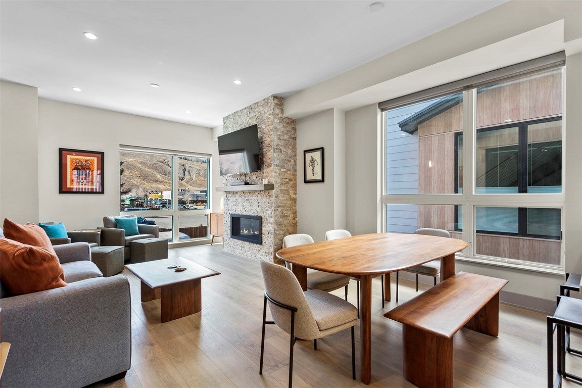 Silverthorne, Colorado, 80498, United States, 3 Bedrooms Bedrooms, ,4 BathroomsBathrooms,Residential,Active,1920266