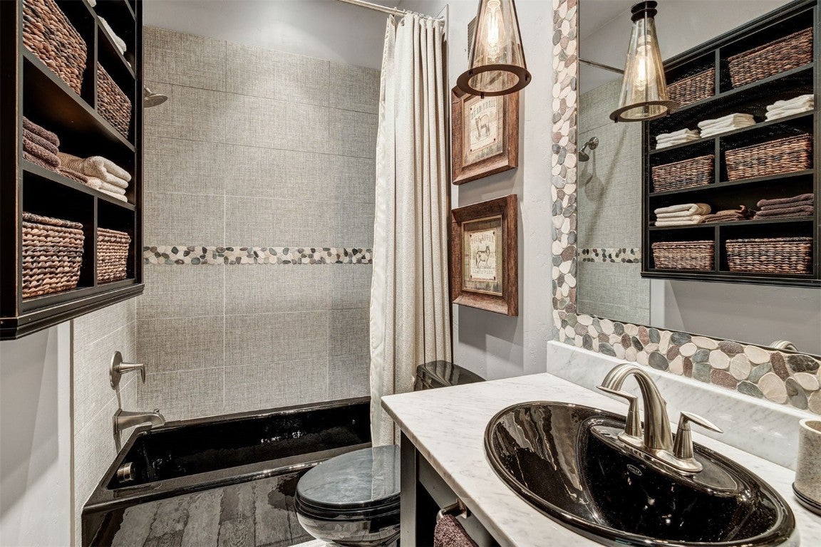 Breckenridge, Colorado, 80424, United States, 5 Bedrooms Bedrooms, ,7 BathroomsBathrooms,Residential,Active,1954012